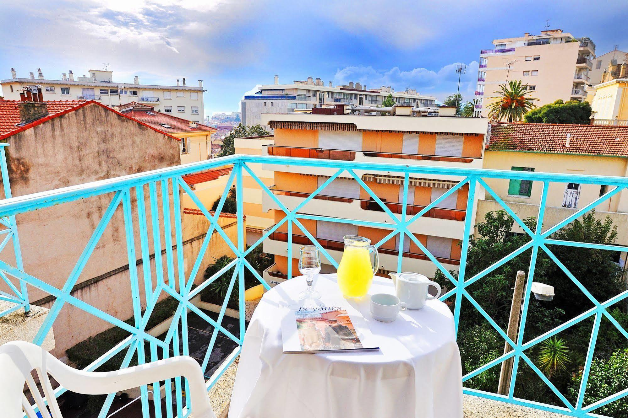 Appart hôtel Residhotel Les Coralynes 3*